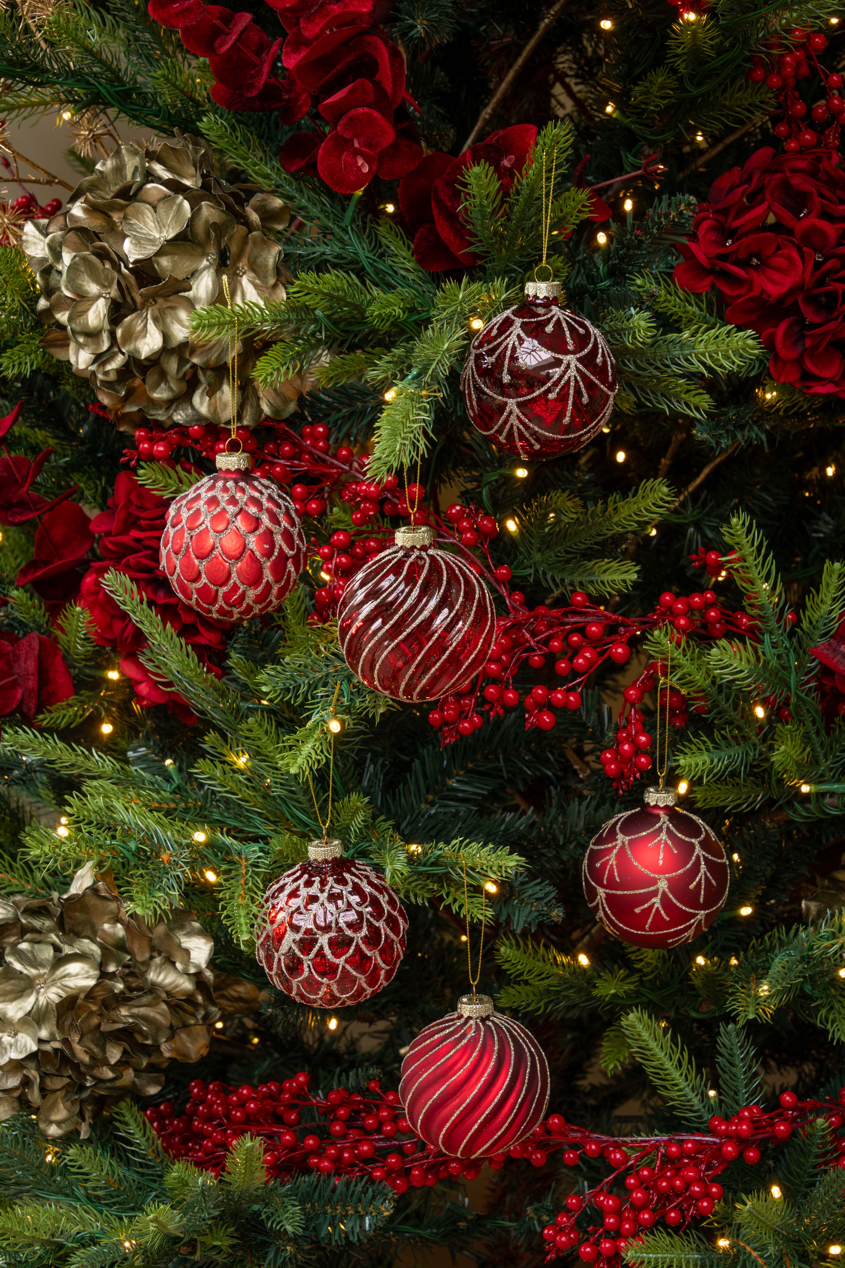Charles Ted Classic Red Glass Christmas Bauble Set