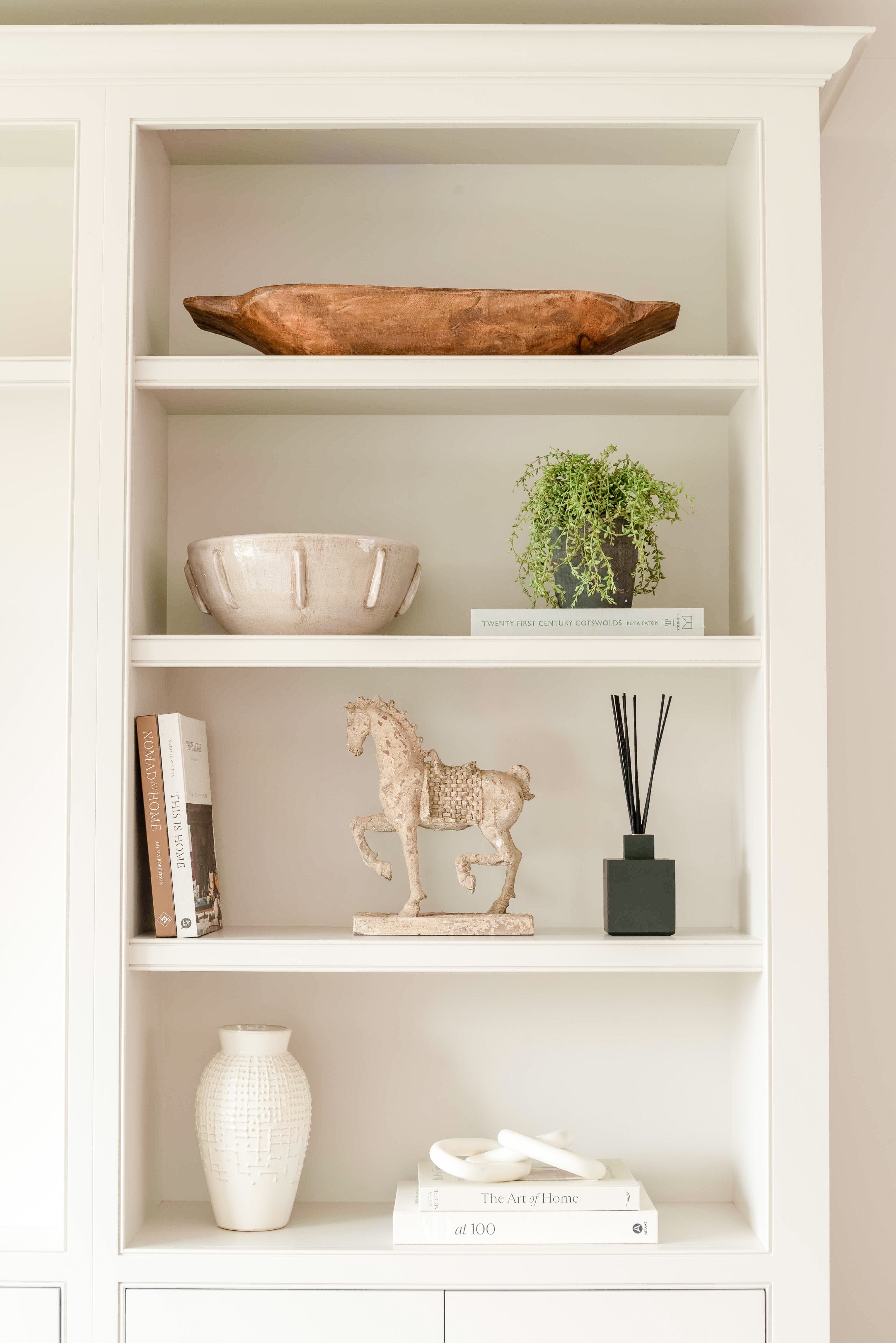 A gorgeous black diffuser which not only smells beautiful but looks it too!