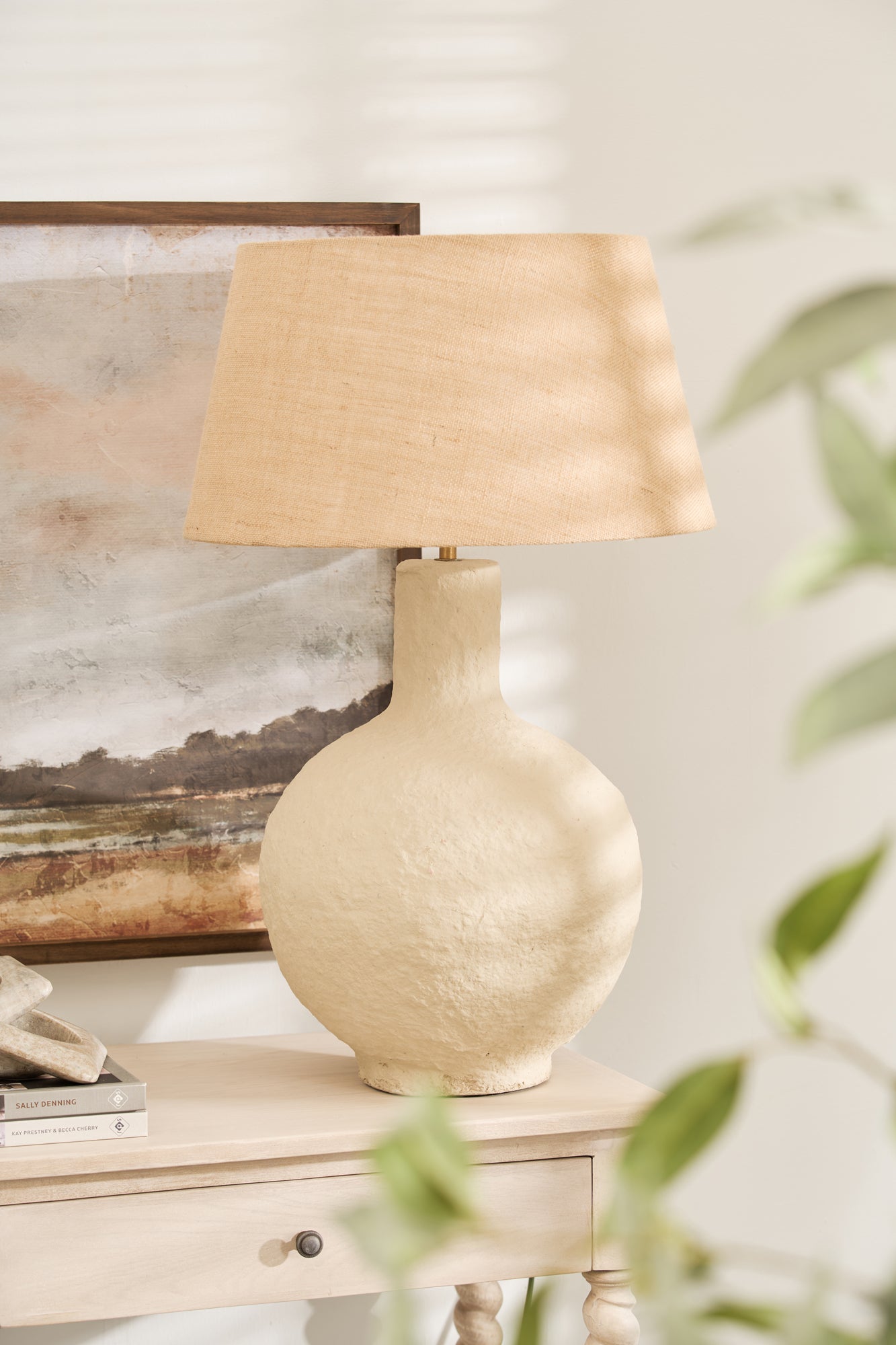 Sahara Mesa papier mache table lamp with organic style