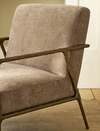 Guiting antique brass armchair with neutral cushions, view 4