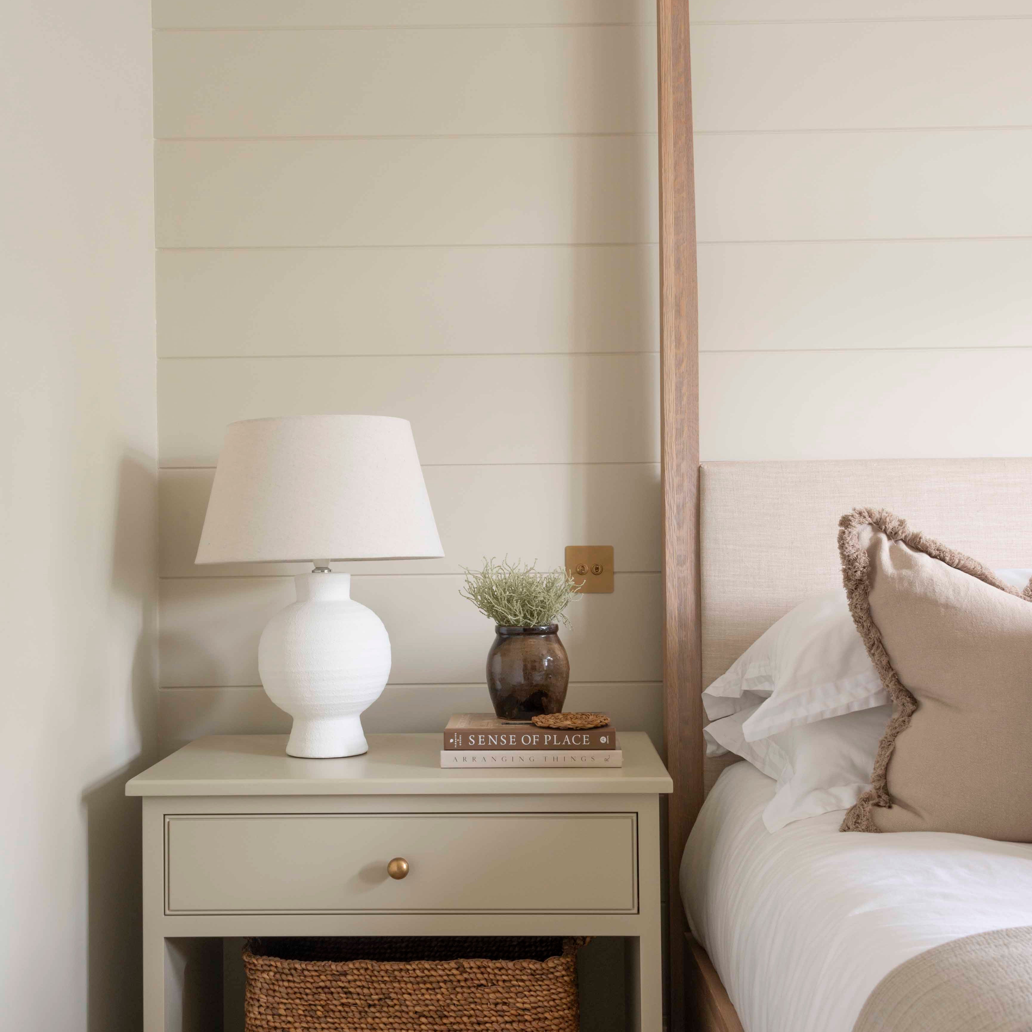 White table lamp with a rounded base
