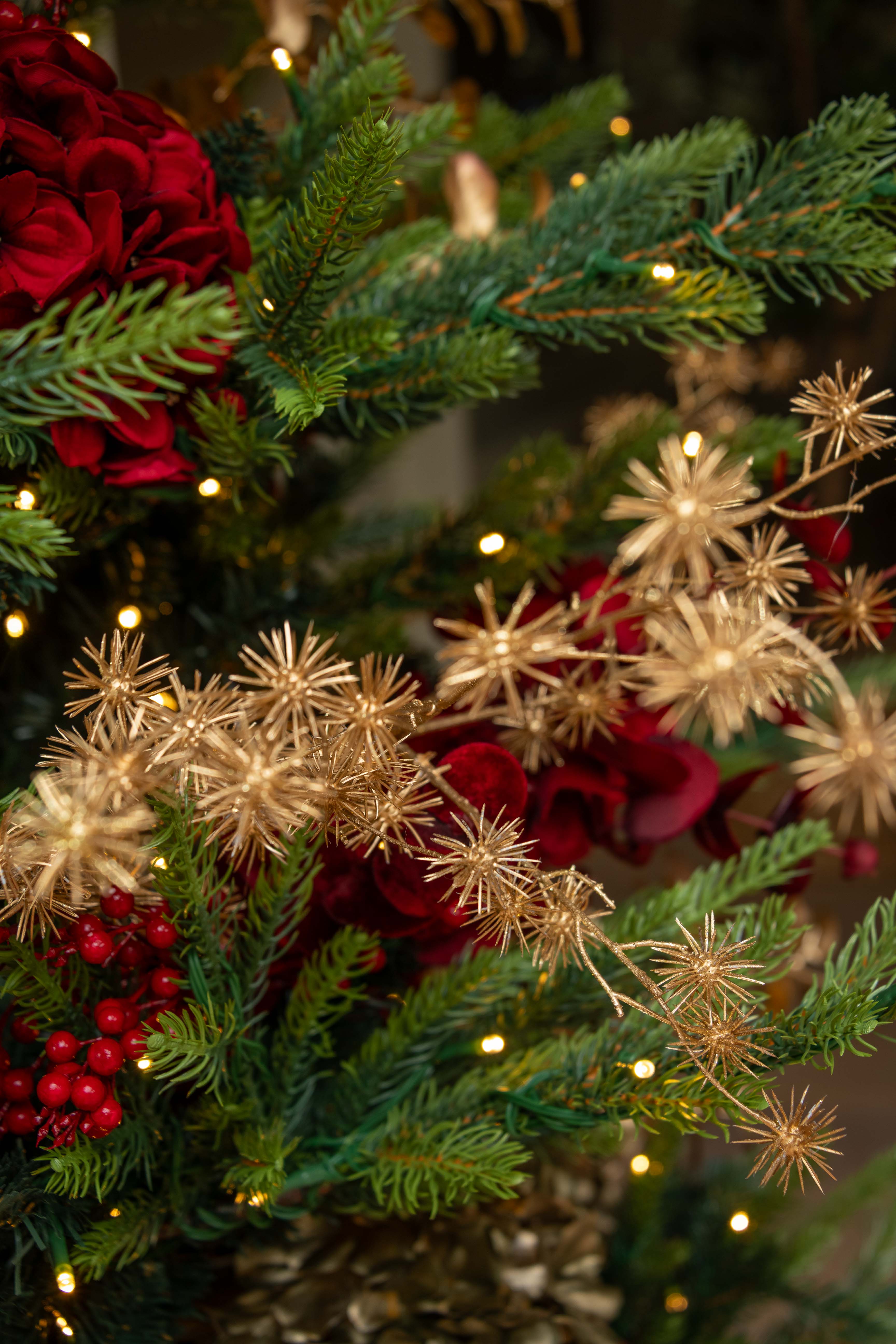 Elegant Gold Pine Garland