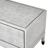 The Pasadena white oak tv unit features four doors and is crafted from premium oak and oak veneer and finished in an off white with a square pattern detail.

&nbsp;Its shelves are both adjustable and removable, providing versatility and convenience.&nbsp;