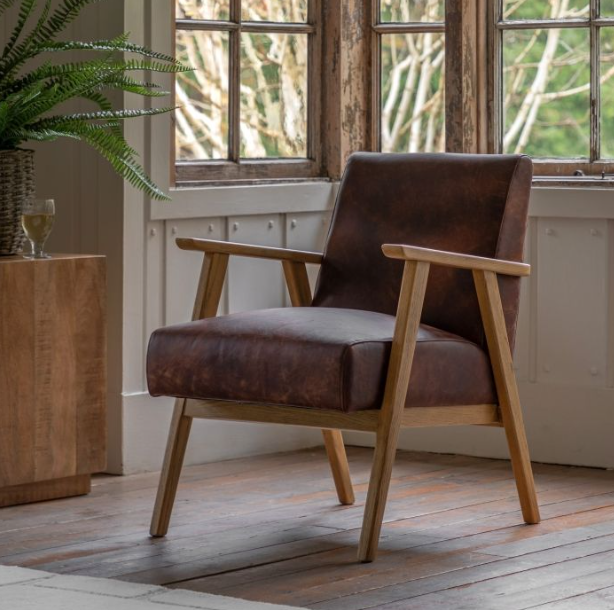 Pembroke wooden arm chair in vintage leather with solid wood frame