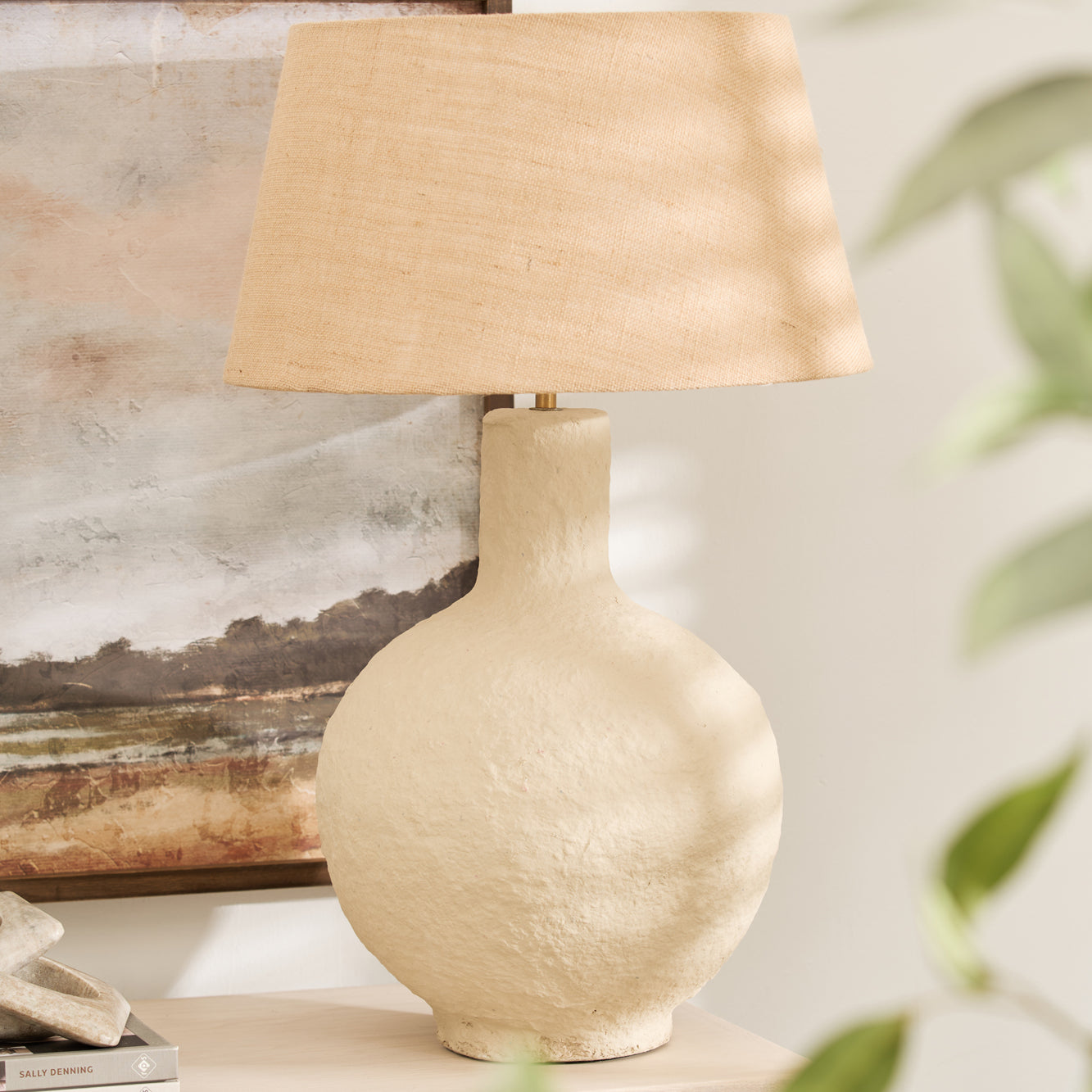 Sahara Mesa papier mache table lamp with organic style