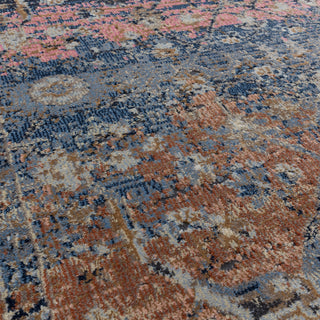 Edge detail of the Zola Fasa traditional rug
