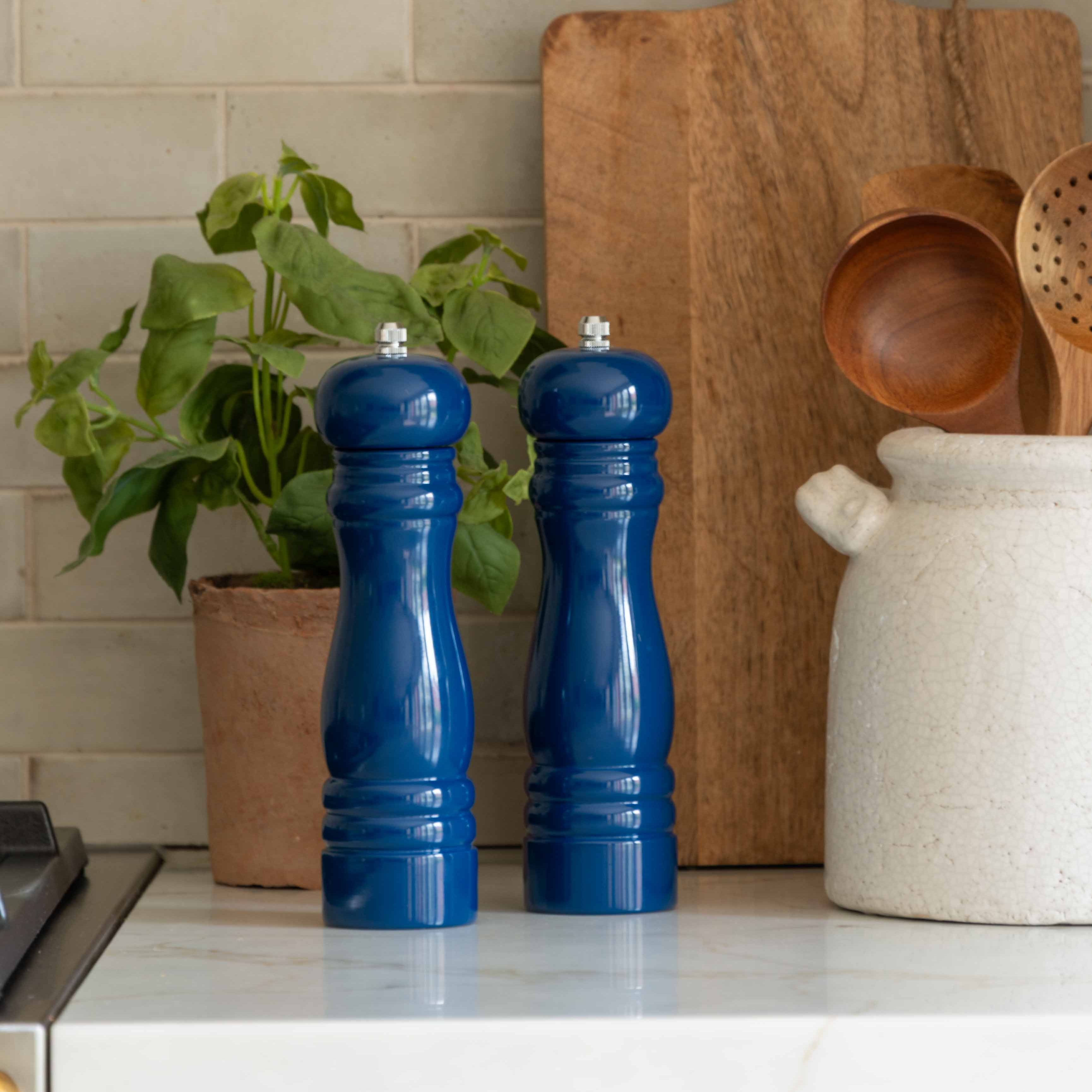 Made from the finest rubber wood and featuring a classic design, this set is both functional and visually stunning. Elevate your everyday dining experience with this luxurious addition to your table setting.