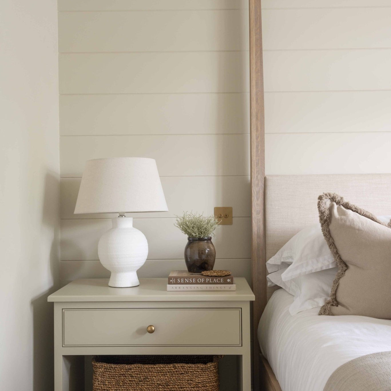 Charles Ted Aria White Ceramic Table Lamp | Complete with Linen Shade - CharlesTed Home