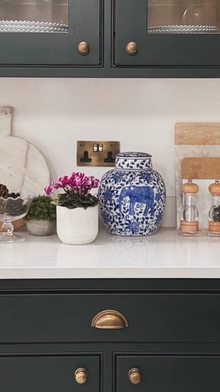 Charles Ted Chinoiserie Short Pot With Lid - CharlesTed Home