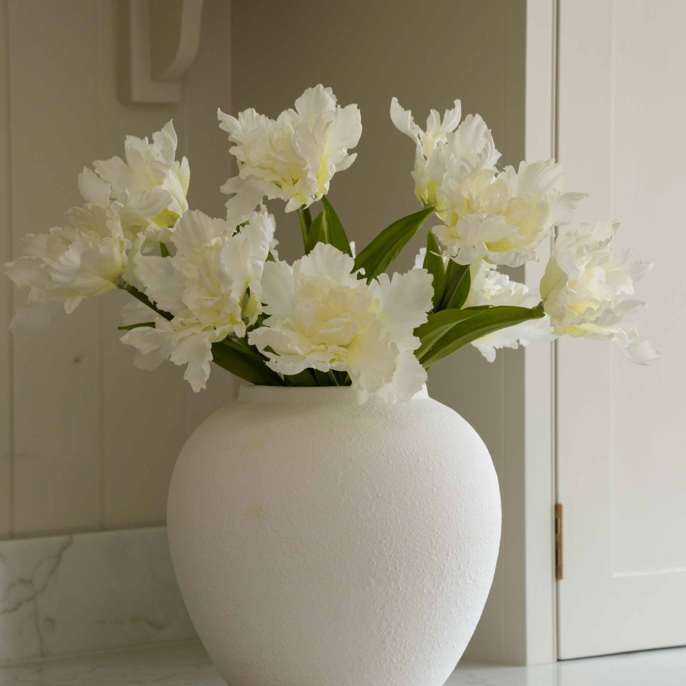 Charles Ted Faux White Parrot Tulip Stem – Bunch of 6 Artificial Flowers - CharlesTed Home