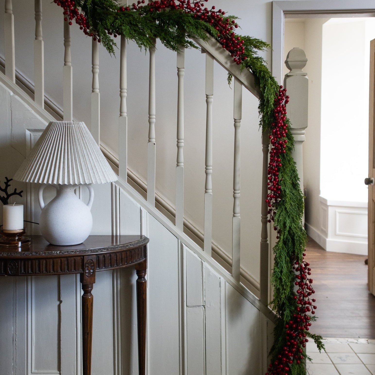 Charles Ted Minimalist Ceramic Vase Table Lamp with Pleated Linen Shade - CharlesTed Home