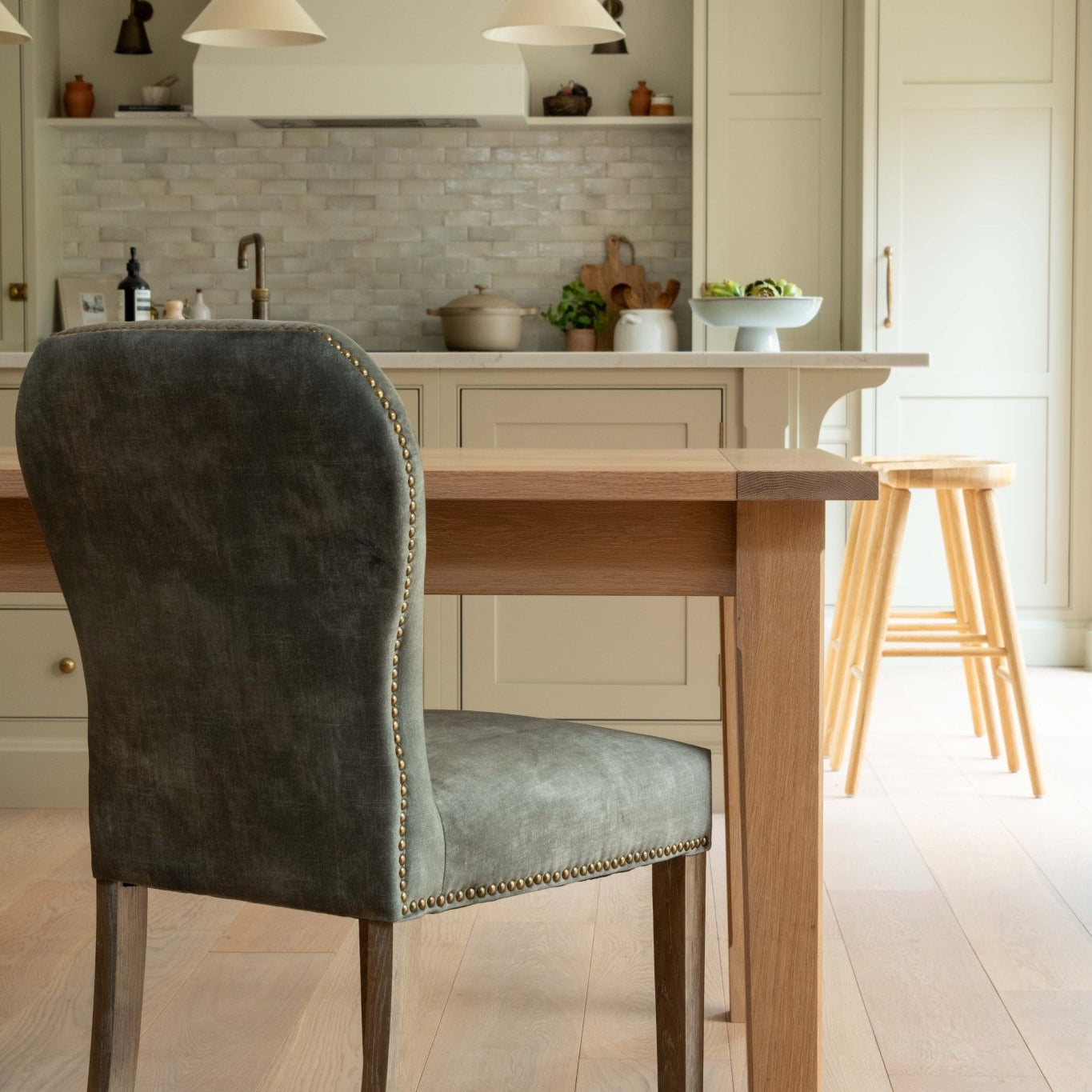 Charles Ted Savannah Velvet Dining Chair | Forest Green - CharlesTed Home