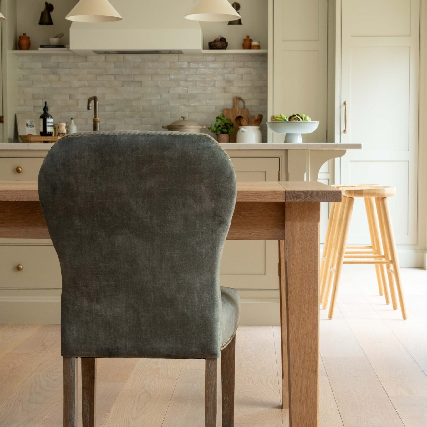 Charles Ted Savannah Velvet Dining Chair | Forest Green - CharlesTed Home