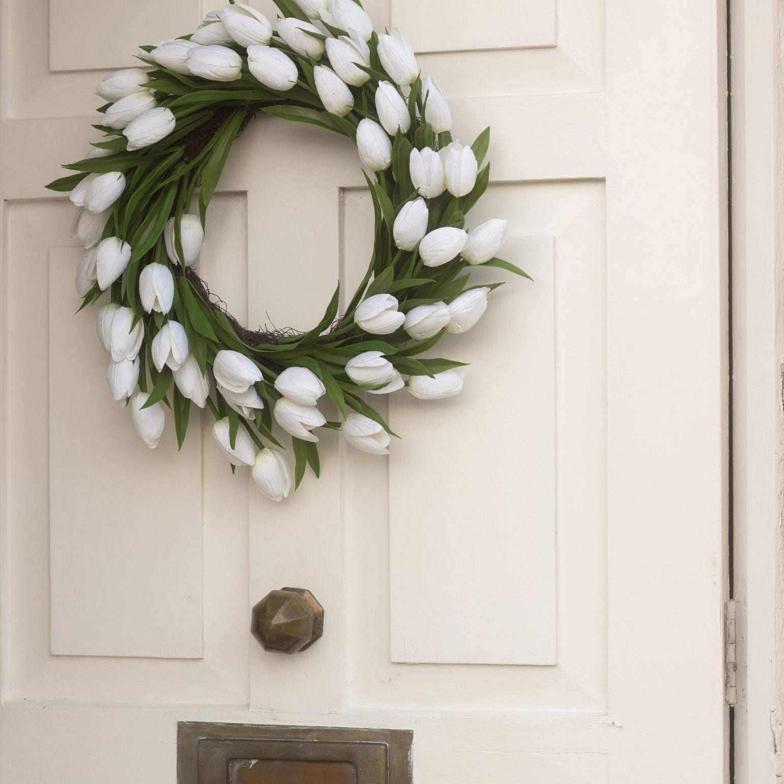 CharlesTed Tulip Wreath | White - CharlesTed Home