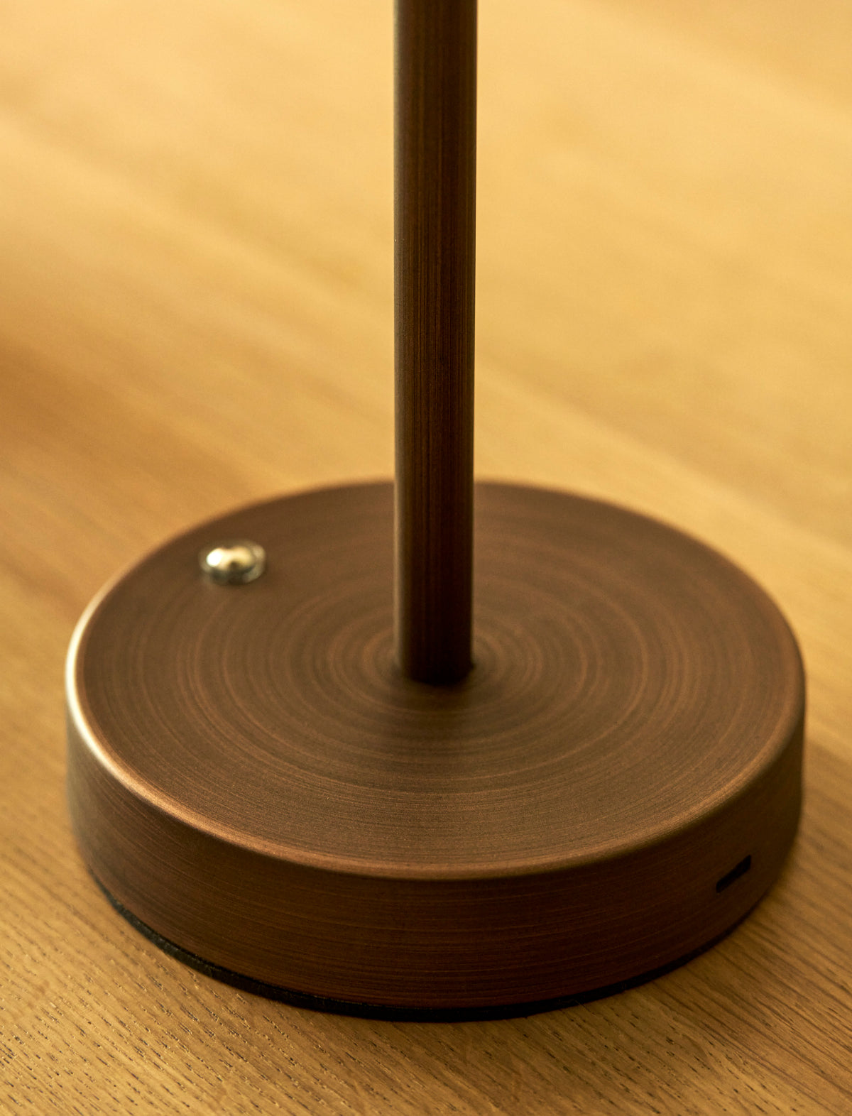 Rattan Rechargeable Table Lamp