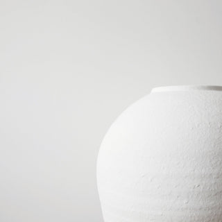 Charles Ted Ceramic Aria White Pot - CharlesTed Home